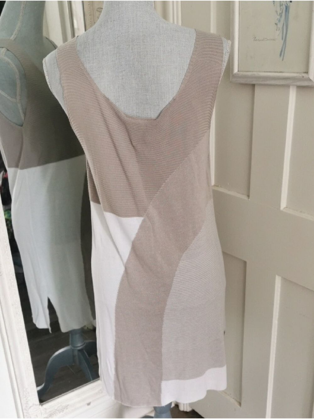 NWT Womens Bohochic Sleeveless Two Tone Beachy Colorblock Dress. Size M - Picture 3 of 6